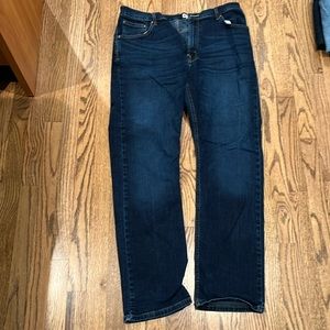 Wrangler straight fit men’s jeans. 36 x 32.